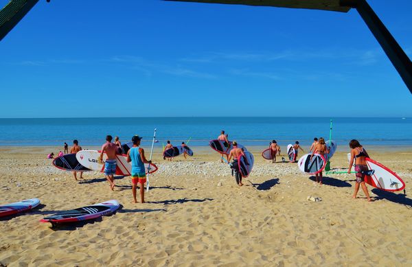 Séance d'initiation en stand-up paddle au club Sup Evasion
